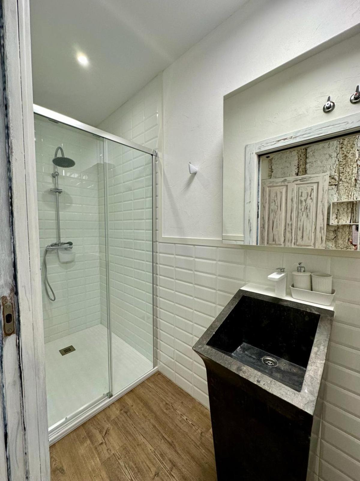Apartamentos Carolina By Gaiarooms Леон Экстерьер фото