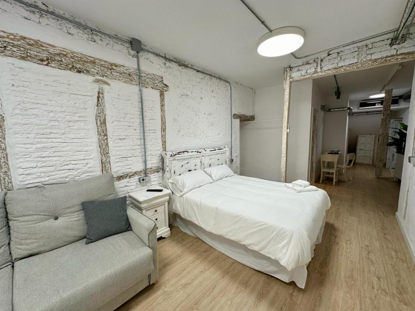 Apartamentos Carolina By Gaiarooms Леон Экстерьер фото